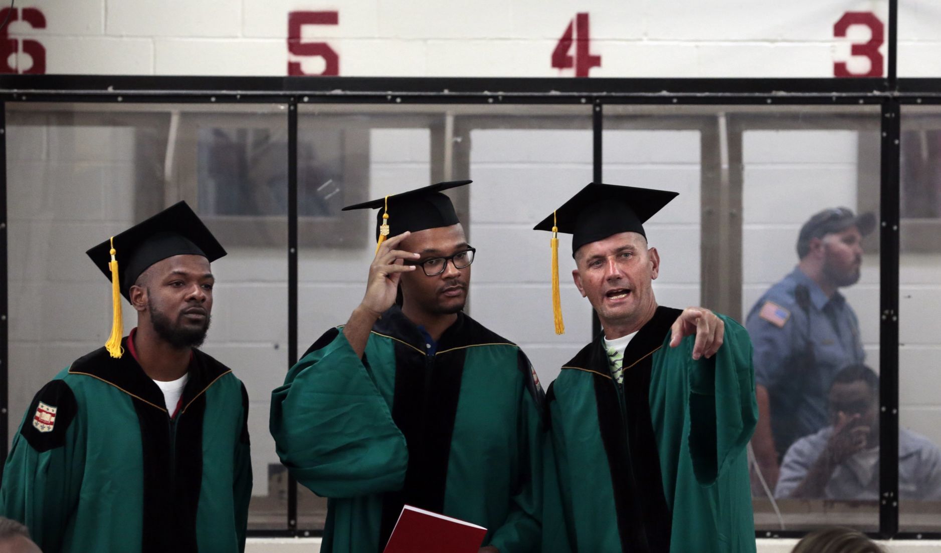Washington University Prison Education Project graduates first class